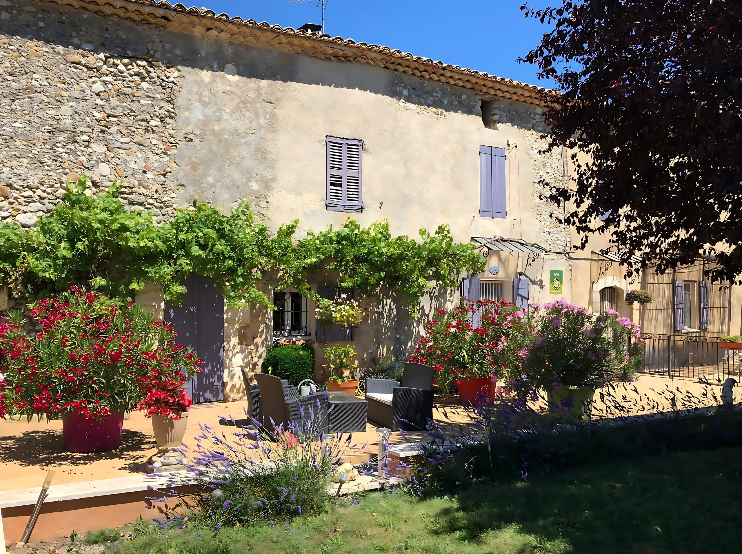 Les avantages de réserver un gîtes - Gîtes les Roux